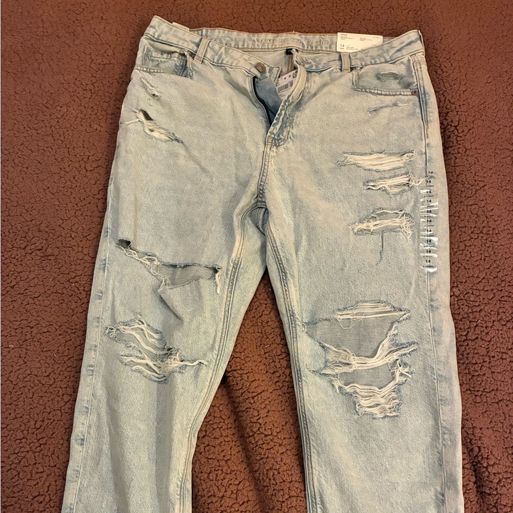 NWT “mom jeans” size 14 or 32